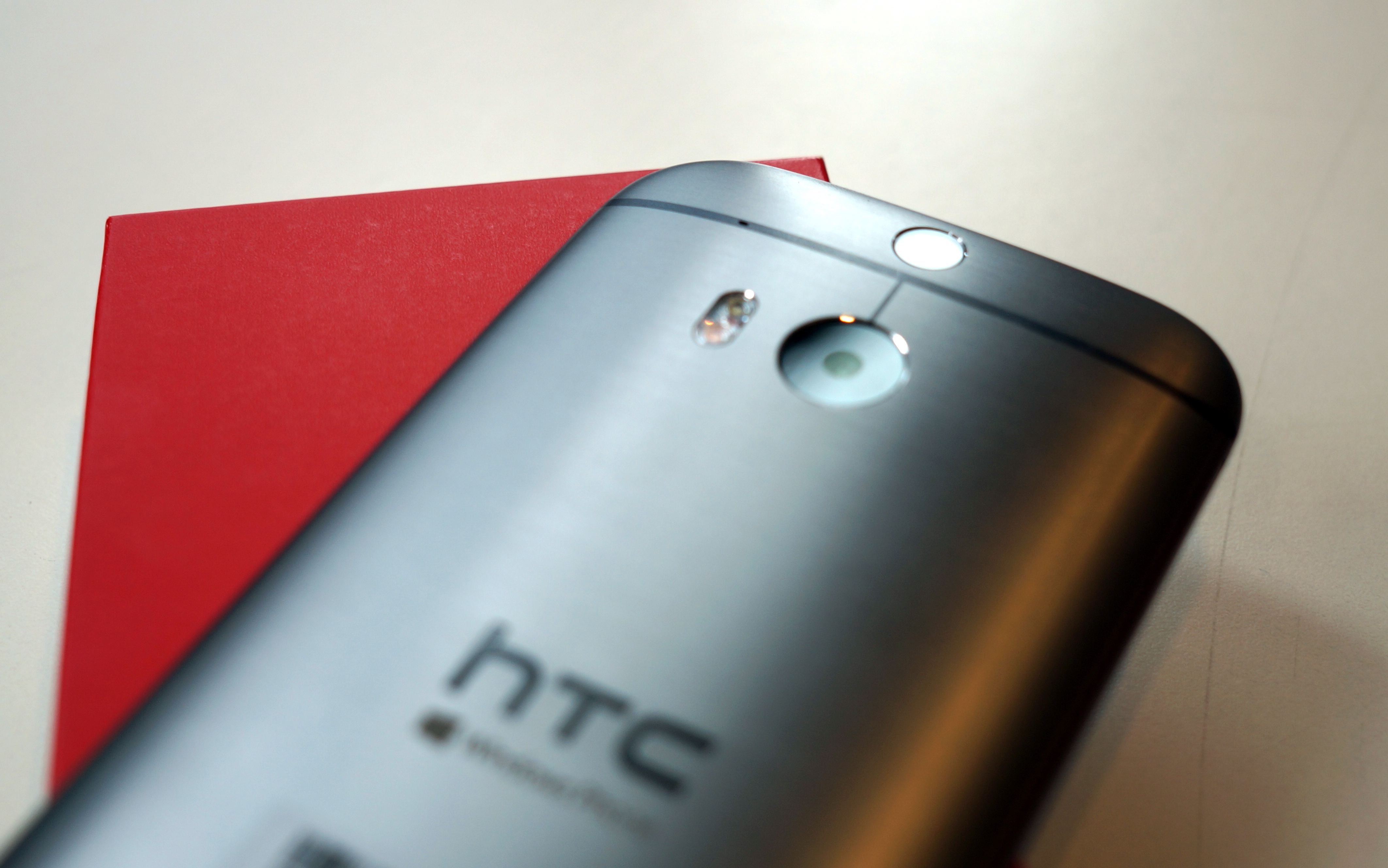 Unboxing the HTC One (M8) for Windows – HTC Source